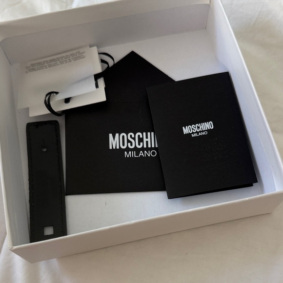 Moschino women’s Black Belt with Gold Logo - Picture 3 of 5